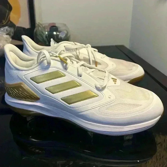 NEW Adidas Pure Hustle MD Women's TPU Softball Cleats Gold/White Size 11.5 - Picture 1 of 5